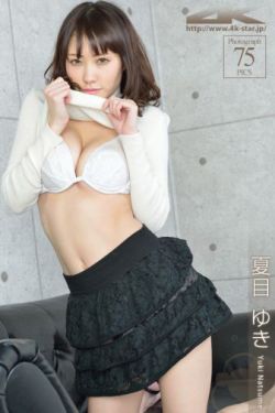 女大学生的沙龙室电影